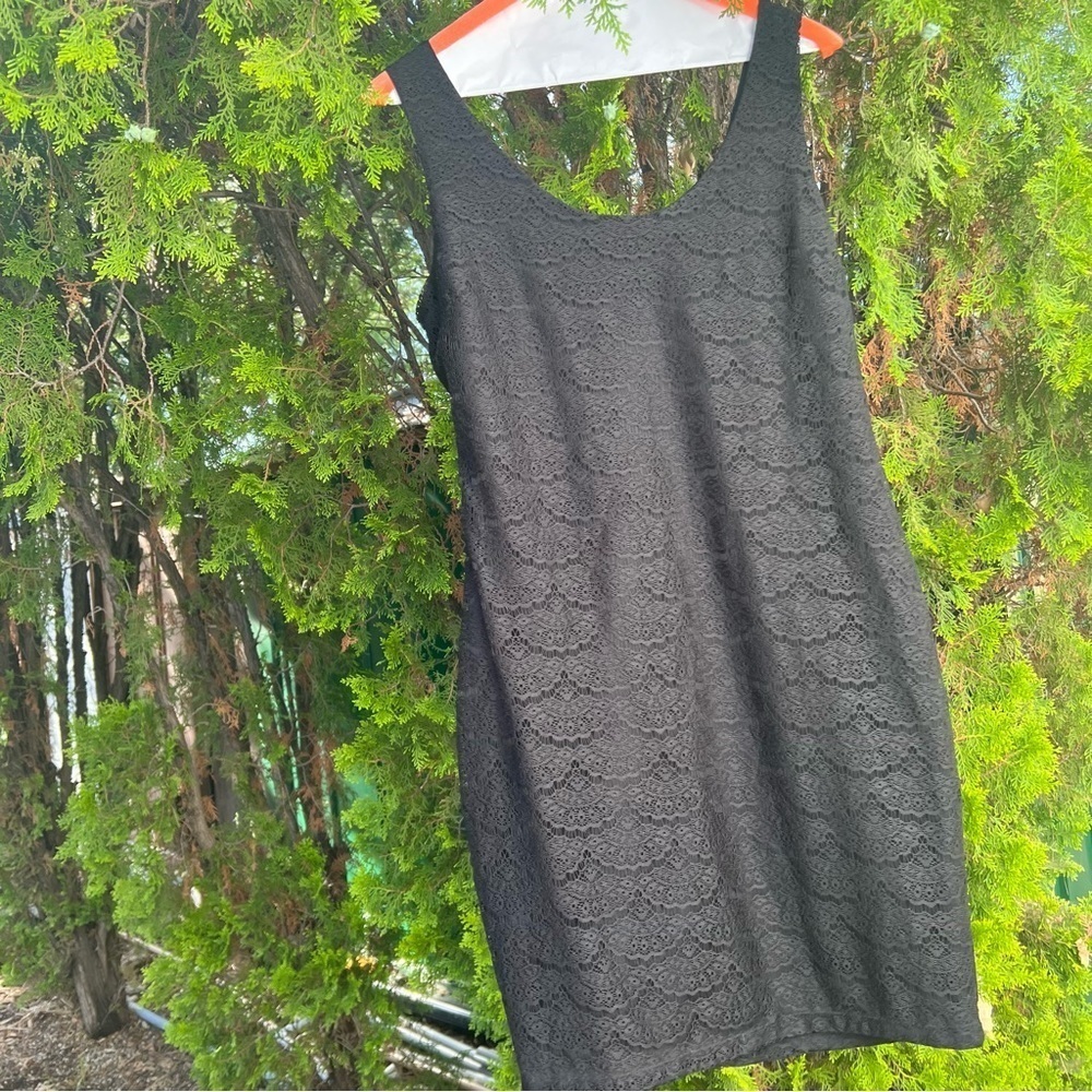Dress - Picture 2 of 3
